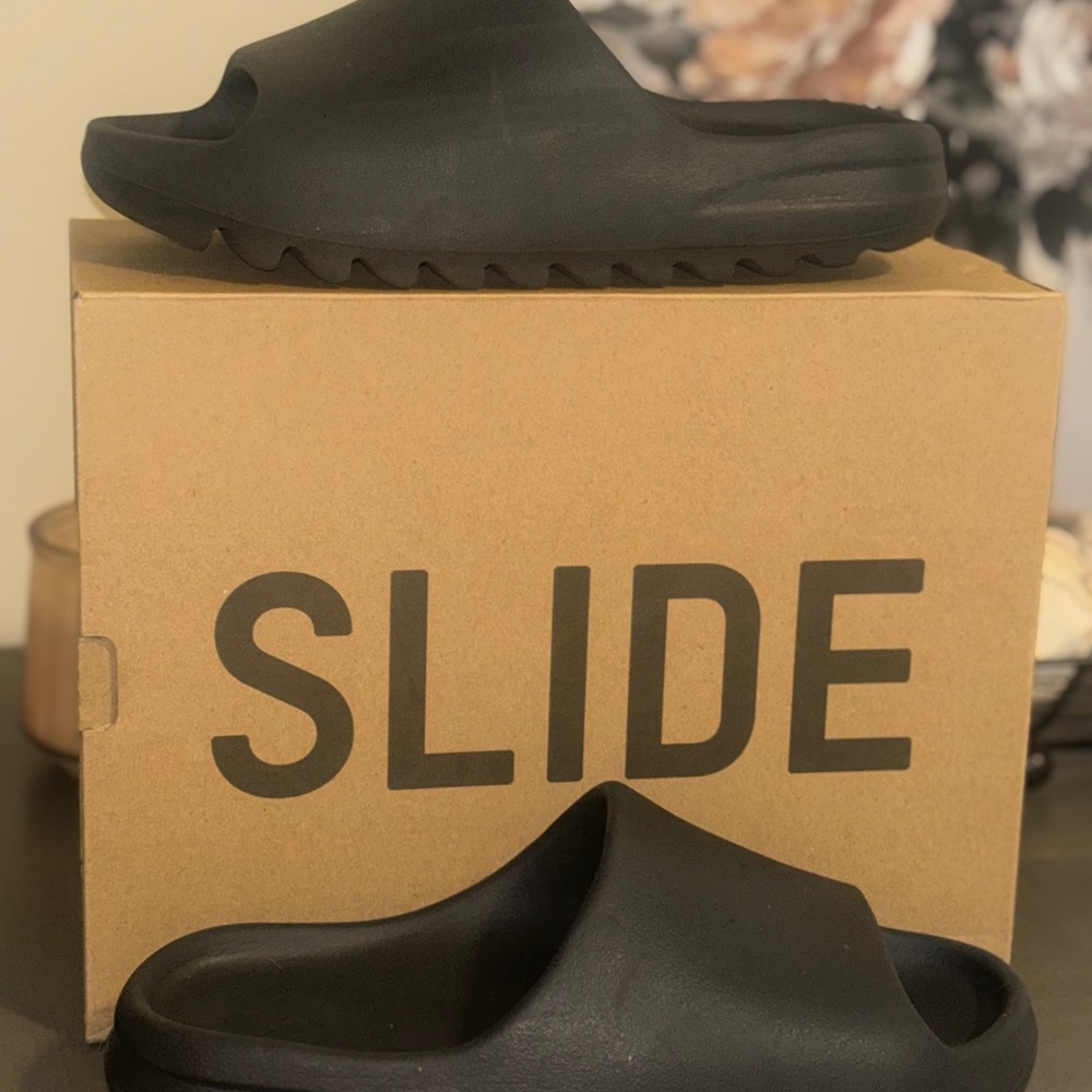 Yeezy Slide